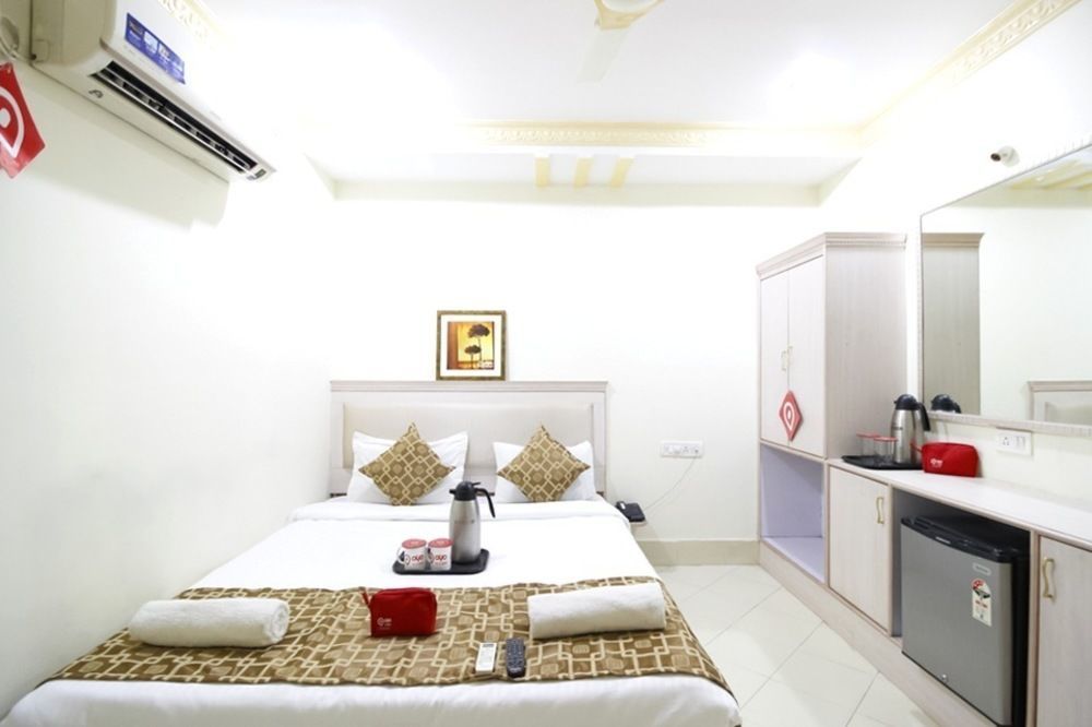 Oyo 795 Saranggi Boutique Hotel Хидерабад Екстериор снимка